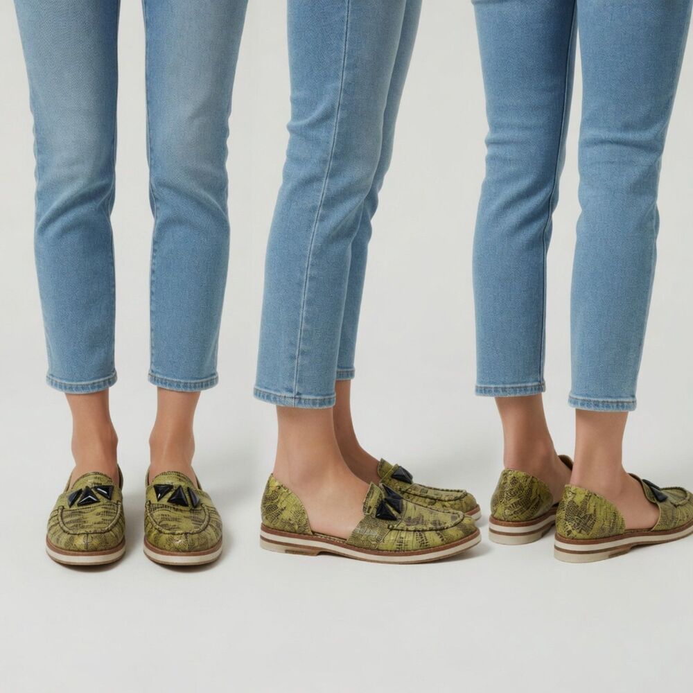 Freda Salvador Tash d'Orsay Snakeskin Loafers Size 8